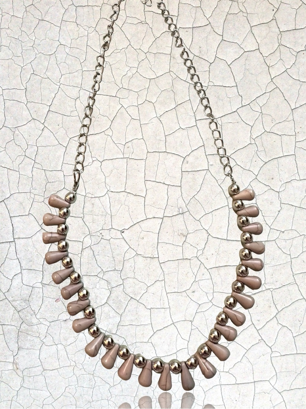 3/$25 Unique Vintage Beige Beaded Necklace with Gold Accents